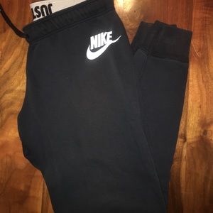 Nike joggers